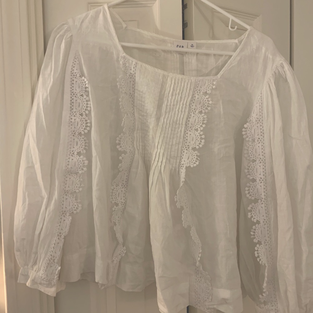 White Flowy Bouse